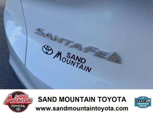 Used 2019 Hyundai Santa Fe SEL image 9