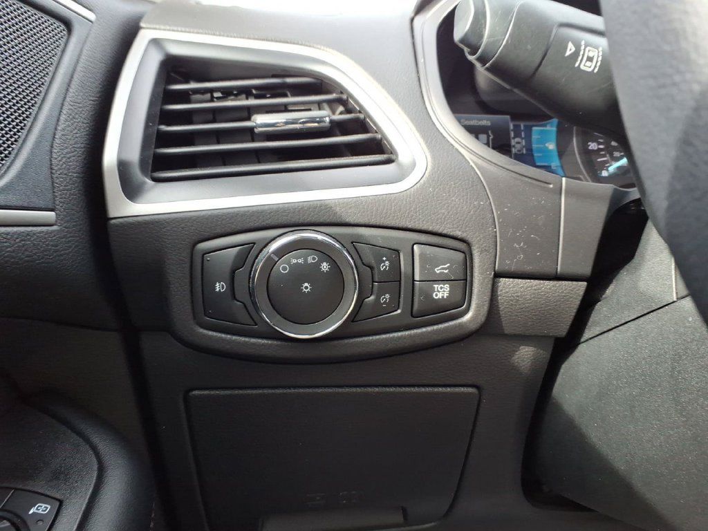 Certified 2024 Ford Edge SEL w/ Convenience Package AWD/4WD image 15