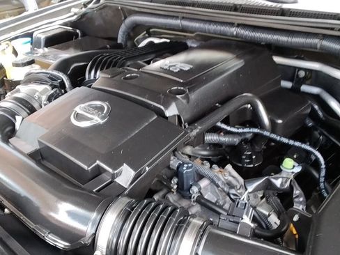 Used 2018 Nissan Frontier PRO-4X AWD/4WD image 23