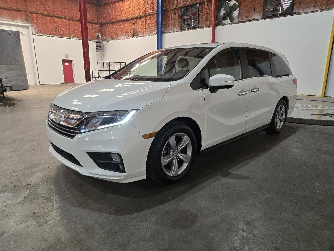 Used 2018 Honda Odyssey EX-L image 3