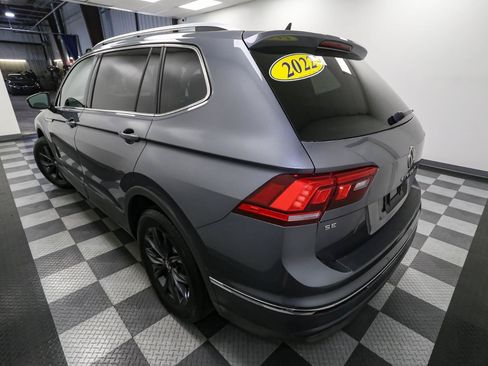 Used 2022 Volkswagen Tiguan SE AWD/4WD image 10