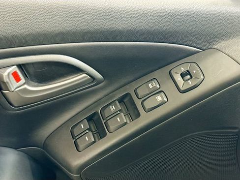 Used 2015 Hyundai Tucson Limited w/ Option Group 03 image 19