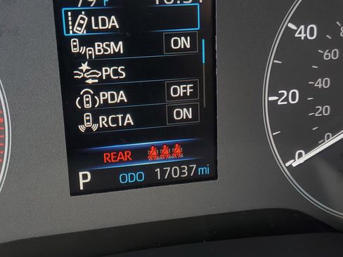 Certified 2024 Toyota Corolla Cross LE FWD image 24