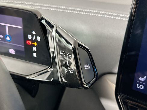 Used 2023 Volkswagen ID.4 Pro S image 25