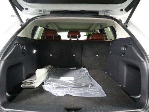 Certified 2025 MAZDA CX-50 AWD 2.5 Turbo w/ Premium Pkg image 8