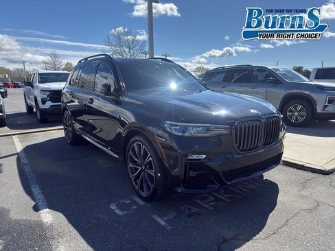 Used 2022 BMW X7 M50i w/ Executive Package image 1