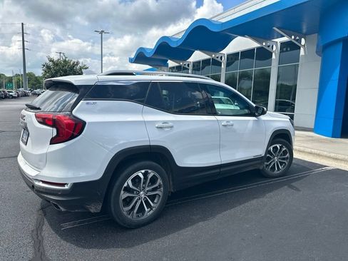 Used 2020 GMC Terrain SLT w/ Preferred Package FWD image 4