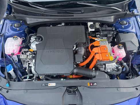 Used 2024 Hyundai Elantra Blue image 20