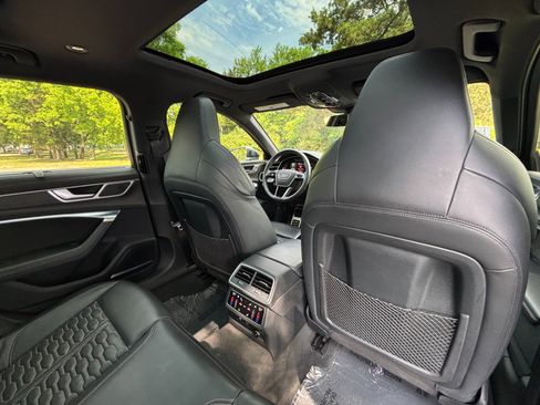 Used 2021 Audi RS 6 AWD/4WD image 22