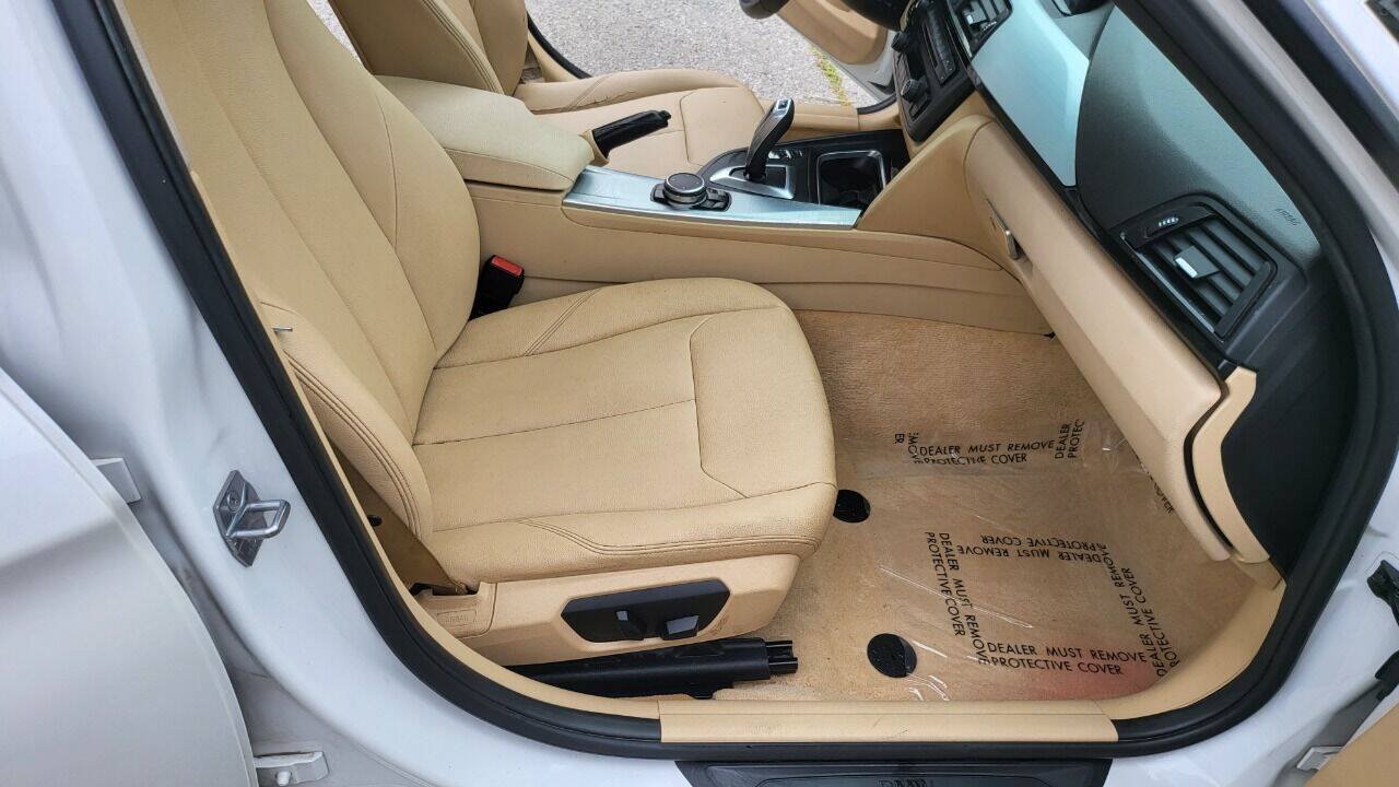 Used 2015 BMW 320i Sedan RWD image 20