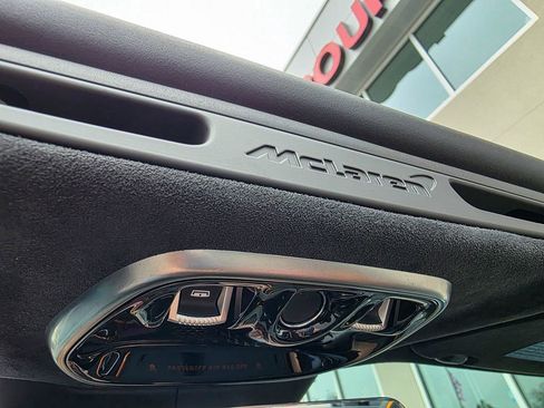 Used 2025 McLaren Artura Spider image 57