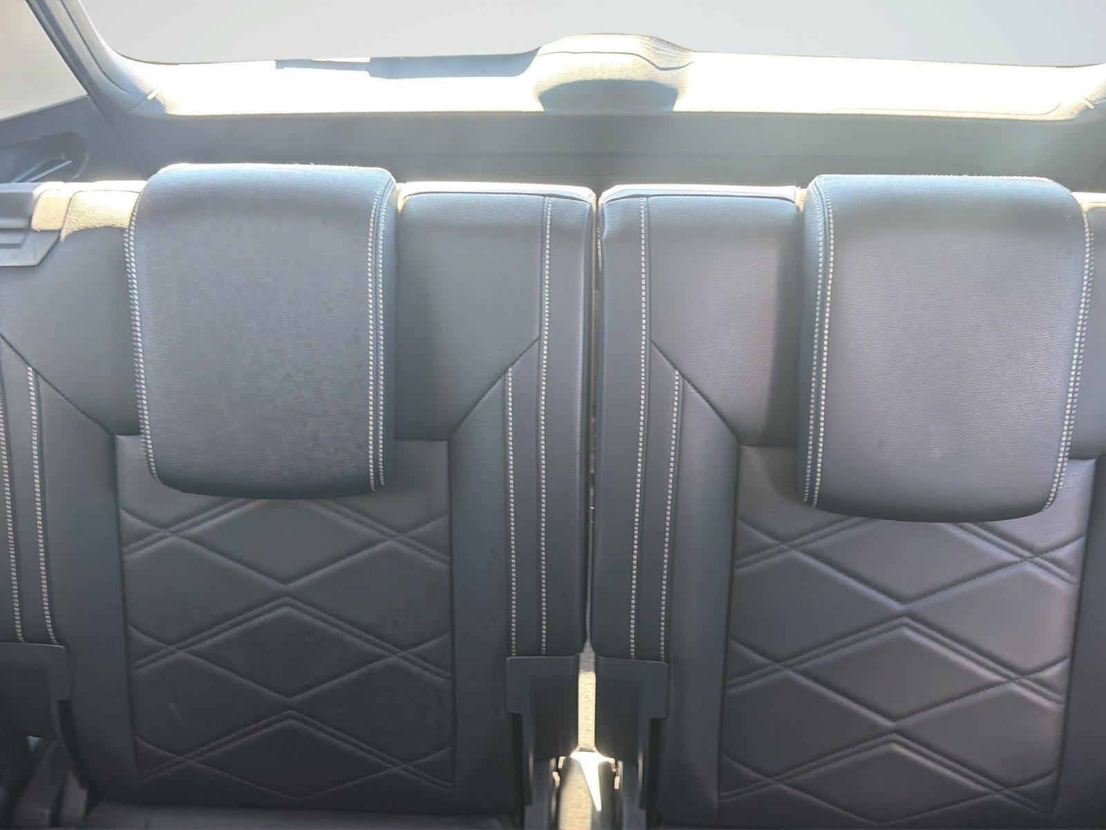 Used 2025 Volkswagen Atlas SE AWD/4WD image 41