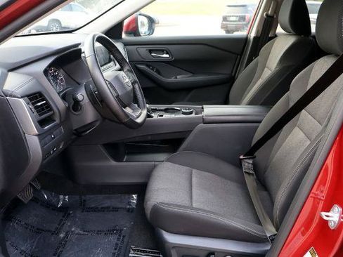 Certified 2025 Nissan Rogue SV AWD/4WD image 19