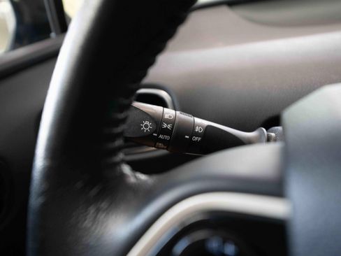 Used 2018 Toyota Prius Prime Advanced FWD image 13