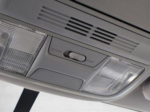 Used 2018 Honda CR-V LX image 19