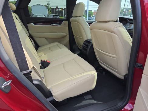 Used 2019 Cadillac XT5 Luxury FWD image 17