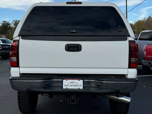 Used 2005 Chevrolet Silverado 2500 LS RWD image 6