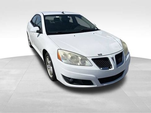 Used 2009 Pontiac G6 Sedan w/ Sport Package 2 FWD image 3