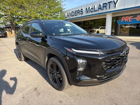 Used 2026 Chevrolet Trax ACTIV w/ Driver Confidence Package image 2