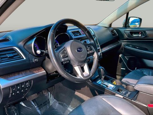 Used 2017 Subaru Outback 2.5i Limited AWD/4WD image 18