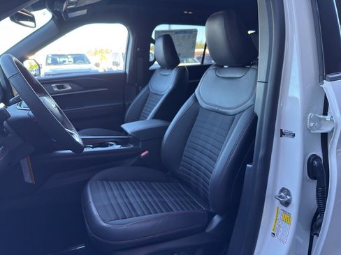 New 2026 Ford Explorer ST-Line w/ ST-Line Street Pack AWD/4WD image 18
