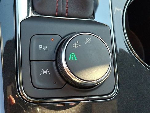 Used 2025 Chevrolet Blazer RS image 21