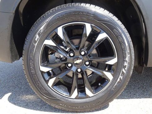 Certified 2022 Chevrolet TrailBlazer LT w/ Convenience Package image 25