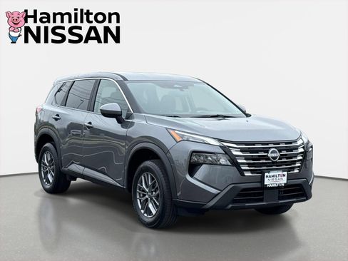 Used 2026 Nissan Rogue SV image 1