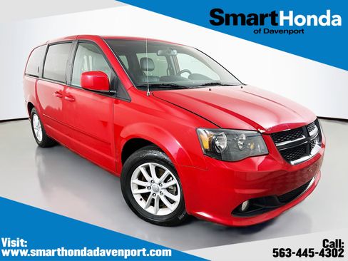 Used 2016 Dodge Grand Caravan SXT image 1