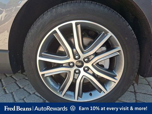 Used 2024 Ford Edge Titanium AWD/4WD image 11