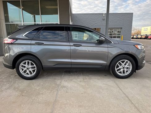 Certified 2024 Ford Edge SEL w/ Convenience Package image 9