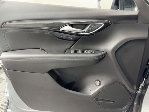 Used 2023 Buick Envision Essence w/ Sport Touring Package image 11