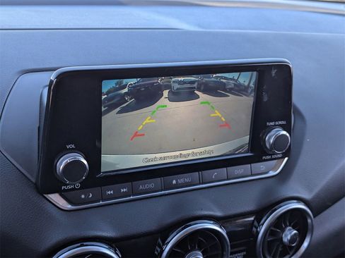 Used 2023 Nissan Sentra S image 25