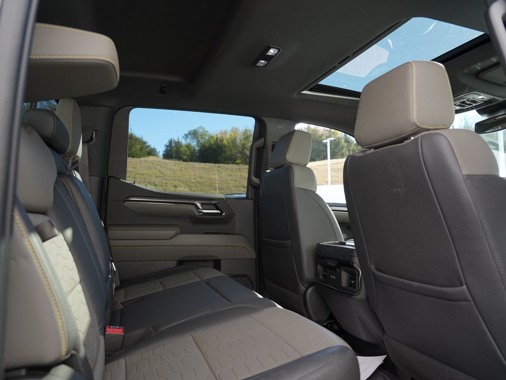 Certified 2023 Chevrolet Silverado 1500 ZR2 AWD/4WD image 31