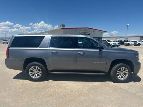Used 2019 Chevrolet Suburban LT AWD/4WD image 7