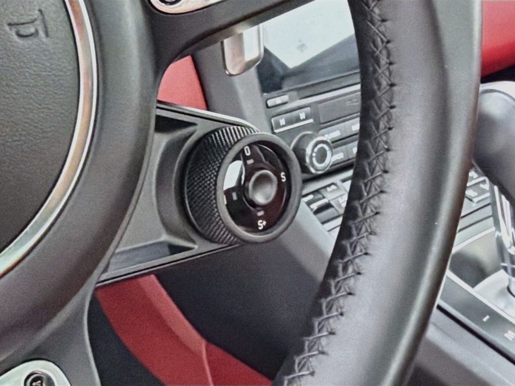Certified 2017 Porsche 911 4 Coupe AWD/4WD image 18