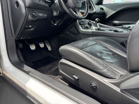 Used 2015 Dodge Challenger R/T Plus RWD image 35