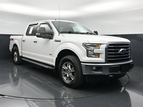 Used 2017 Ford F150 XLT w/ Equipment Group 302A Luxury AWD/4WD image 3
