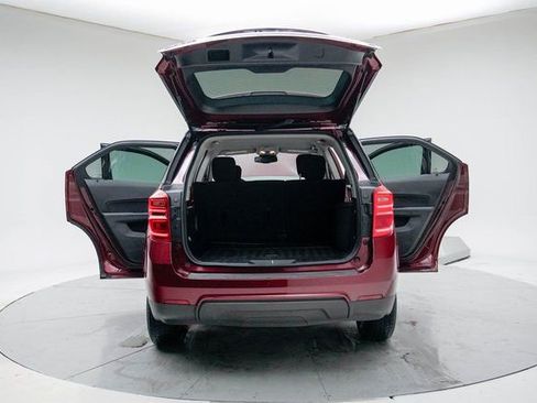 Used 2017 Chevrolet Equinox LT w/ Convenience Package image 19