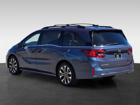 Used 2025 Honda Odyssey Elite image 6
