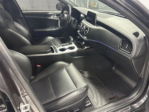 Used 2021 Kia Stinger GT1 AWD/4WD image 11