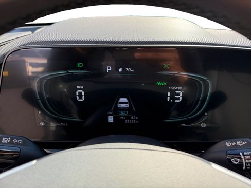 Used 2023 Kia Niro EX w/ EX Cold Weather Package image 11