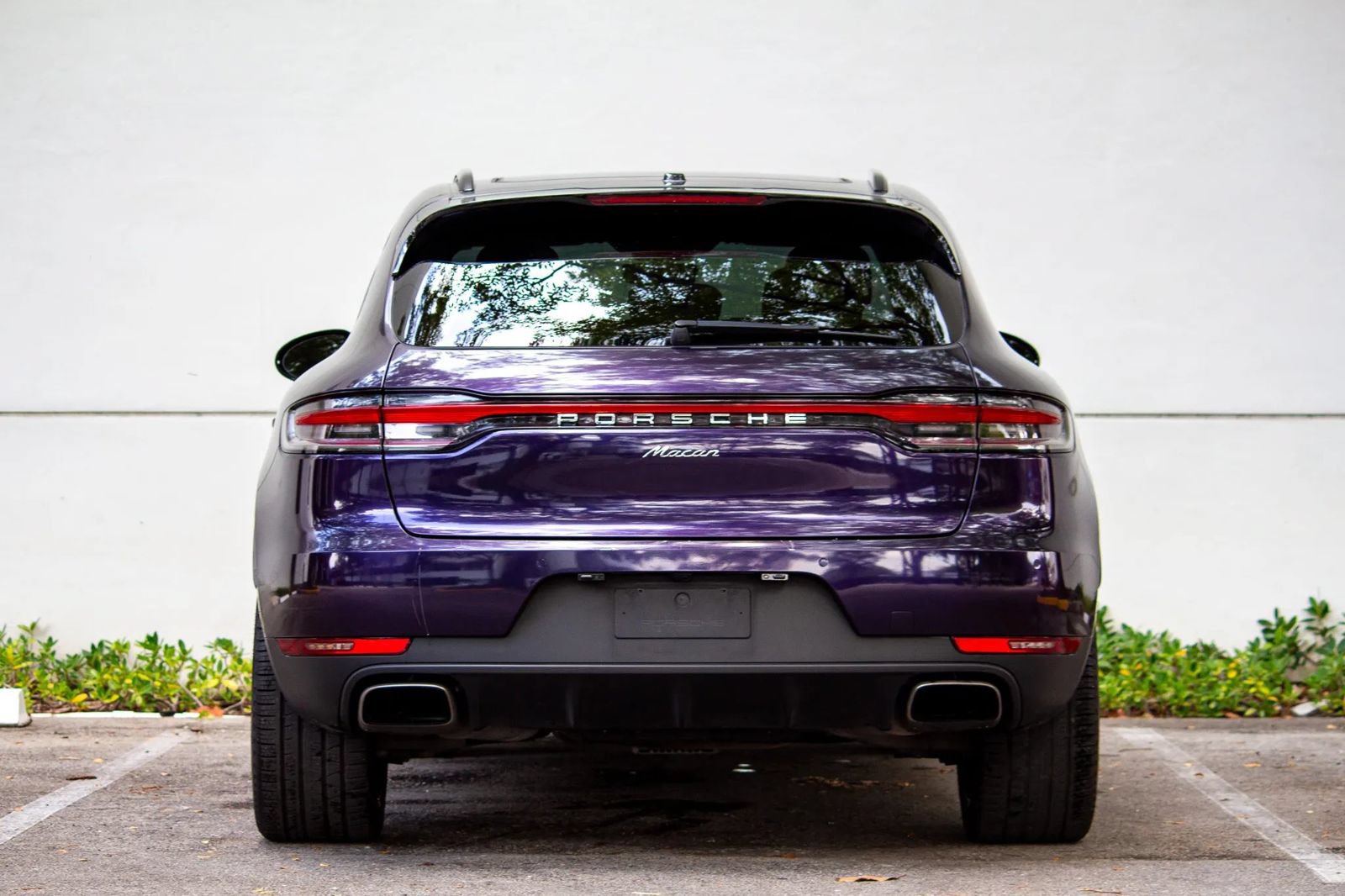 Used 2021 Porsche Macan w/ Premium Package Plus AWD/4WD image 14