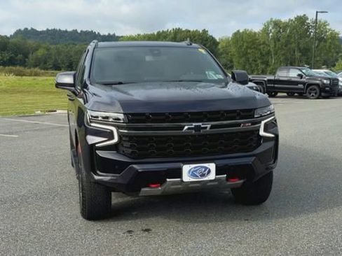 Used 2022 Chevrolet Tahoe Z71 w/ Luxury Package AWD/4WD image 3