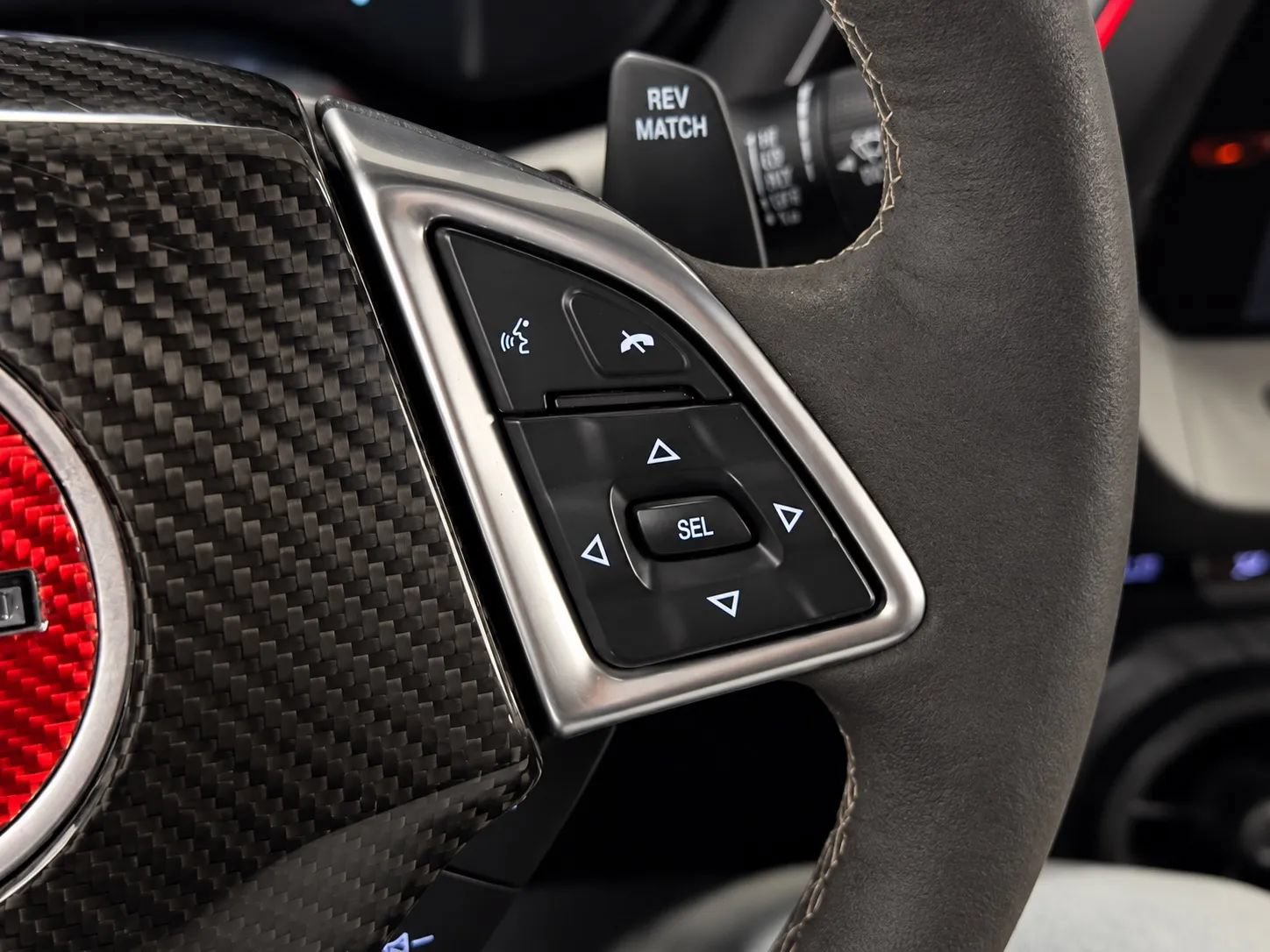 Used 2018 Chevrolet Camaro SS RWD image 25