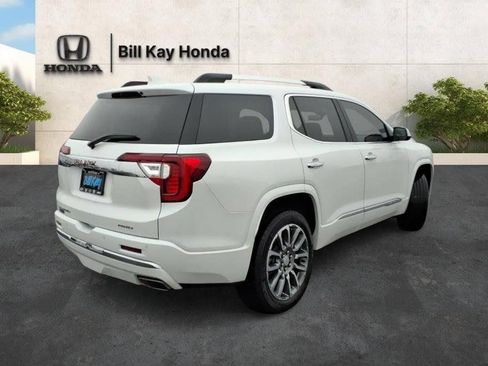 Used 2023 GMC Acadia Denali w/ Denali Ultimate Package AWD/4WD image 3