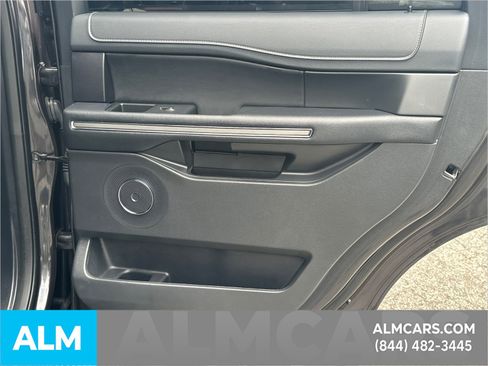 Used 2024 Ford Expedition XLT RWD image 18