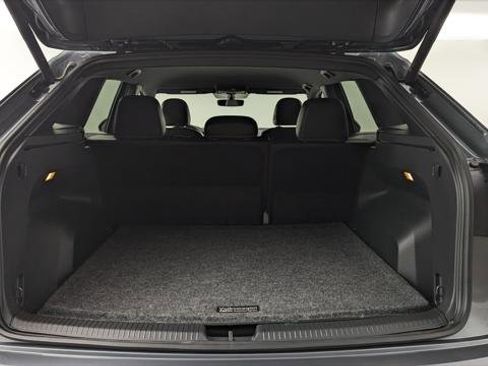 Used 2023 Volkswagen Atlas Cross Sport SE image 18