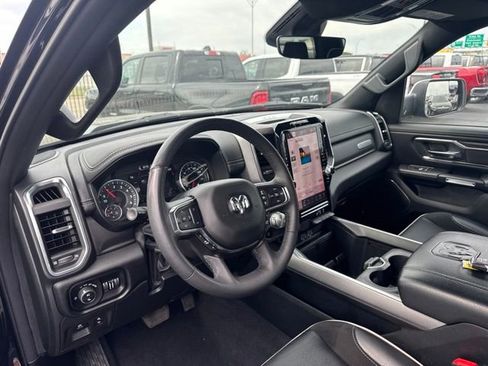 Used 2025 RAM 1500 Laramie AWD/4WD image 8