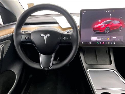Used 2023 Tesla Model Y Long Range AWD/4WD image 4